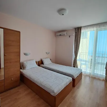 Crown Fort Apartment Sweti Wlas